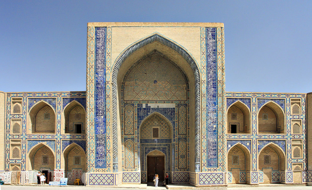 1200px-Ulugh_bek_madrasah